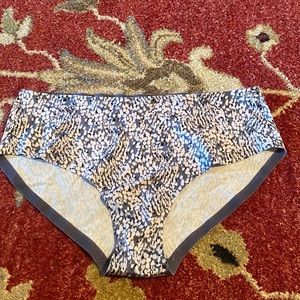 Victoria’s Secret HipHugger Panty NWOT